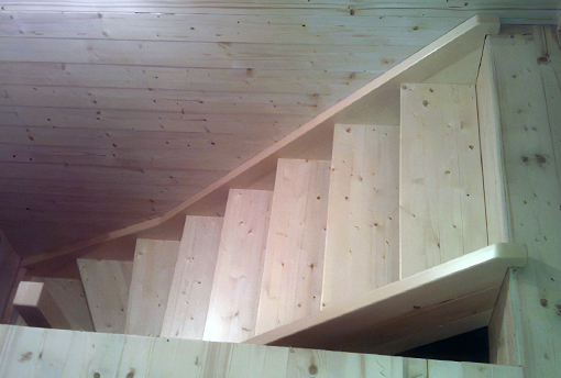 Dřevěné schodiště Dřevěné schodiště