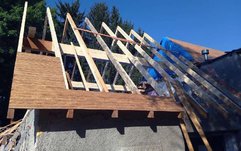 Střešní krovy Rekonstrukce střech